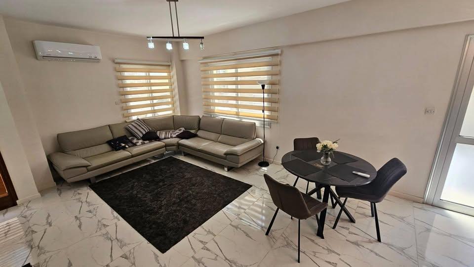 2 Bedrooms flat: https://www.facebook.com/marketplace/item/914080357447816 (www.facebook.com)