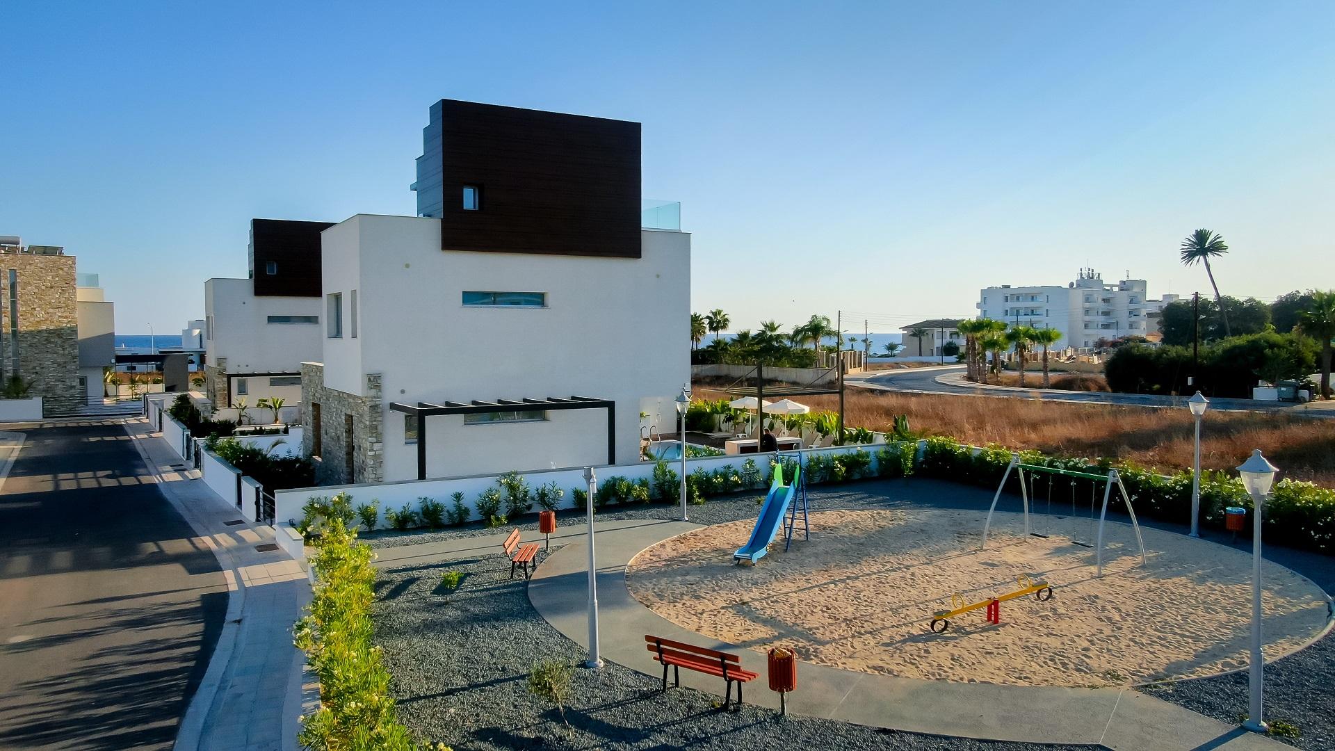 New 4-bedroom villa in Famagusta № 152536: https://dom.com.cy/en/catalog/sale/152536/ (dom.com.cy)