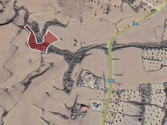 Agricultural land 7024 m²: https://www.bazaraki.com/adv/5787921_agricultural-land-7024-m2 (www.bazaraki.com)