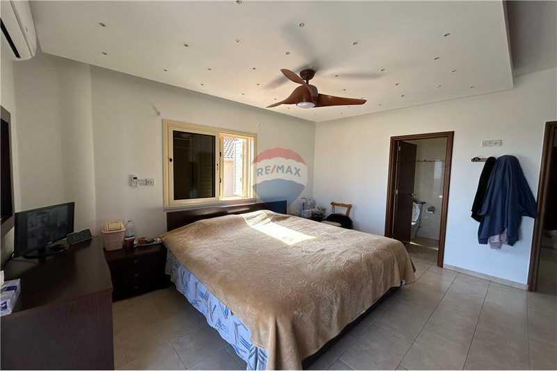 4-bedroom detached house for sale: https://www.bazaraki.com/adv/5797865_4-bedroom-detached-house-for-sale (www.bazaraki.com)