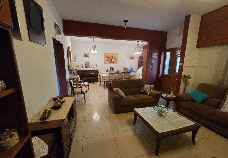 For Sale, Three-Bedroom Semi-Detached House in Pallouriotissa: https://www.offer.com.cy/en/for-sale-three-bedroom-semi-detached-house-in-pallouriotissa/21-816794/ (www.offer.com.cy)