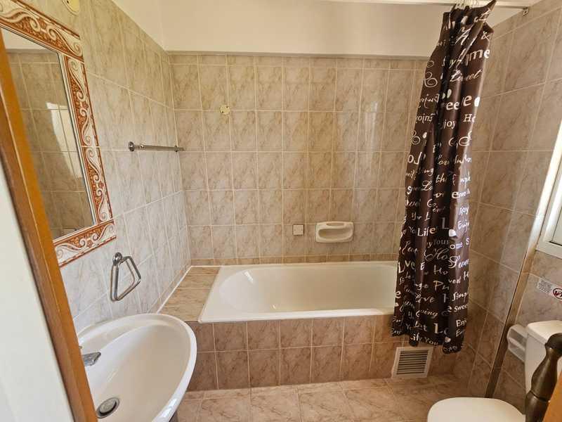 3-bedroom villa to rent: https://www.bazaraki.com/adv/5797194_3-bedroom-villa-to-rent (www.bazaraki.com)