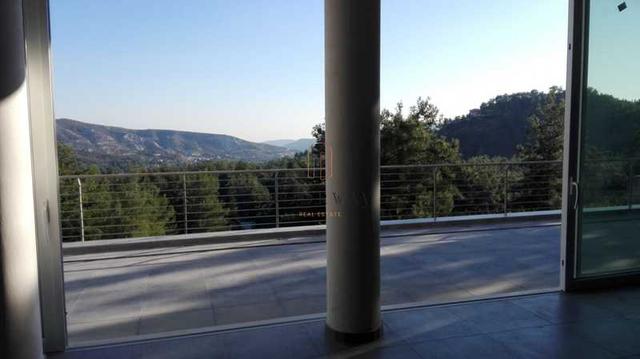 5-bedroom detached house for sale: https://www.bazaraki.com/adv/5794779_5-bedroom-detached-house-for-sale (www.bazaraki.com)