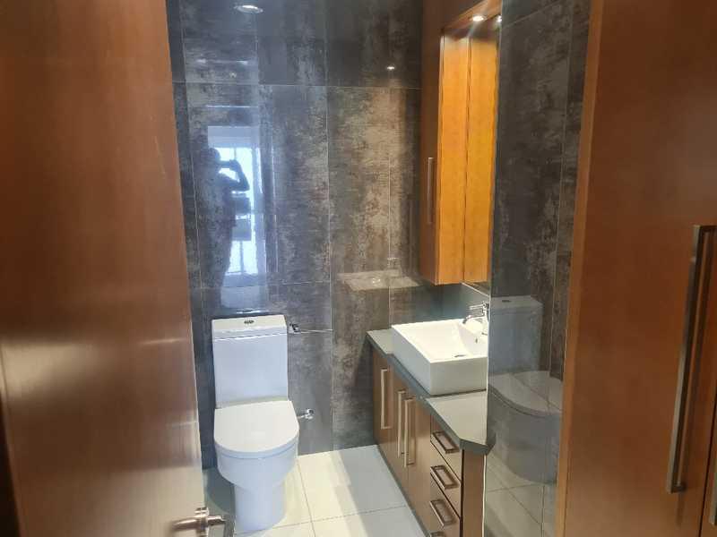 5-bedroom apartment to rent: https://www.bazaraki.com/adv/5795792_5-bedroom-apartment-to-rent (www.bazaraki.com)