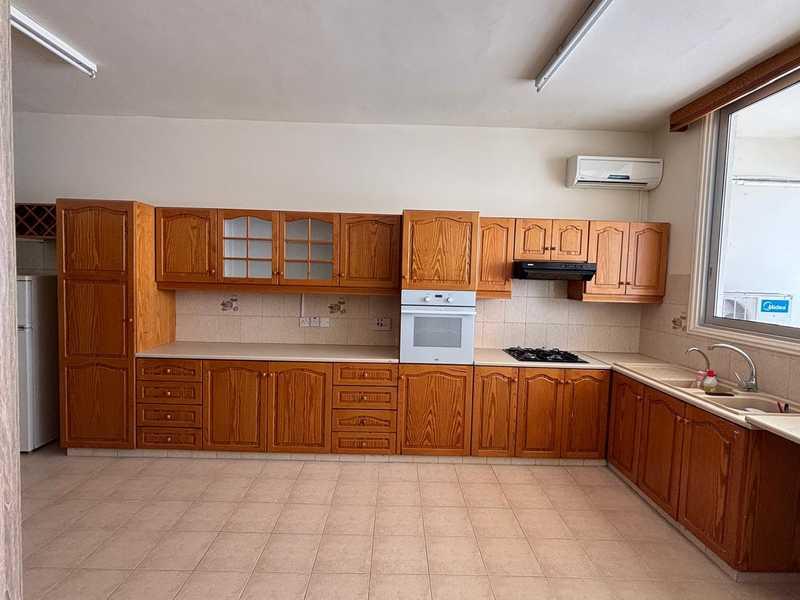 3-bedroom apartment to rent: https://www.bazaraki.com/adv/5795758_3-bedroom-apartment-to-rent (www.bazaraki.com)