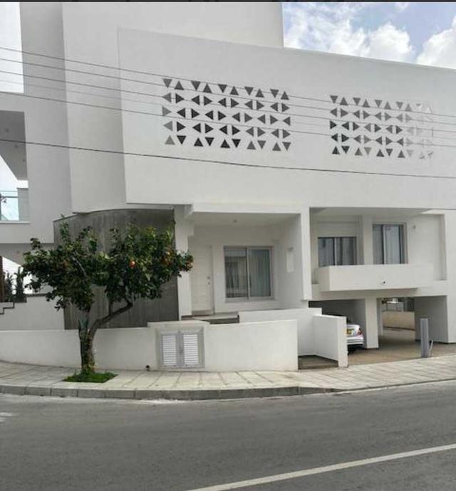 3-bedroom apartment to rent: https://www.bazaraki.com/adv/5795495_3-bedroom-apartment-to-rent (www.bazaraki.com)