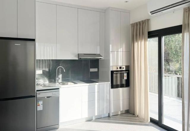 Residential building in Limassol № 153363: https://dom.com.cy/en/catalog/sale/153363/ (dom.com.cy)