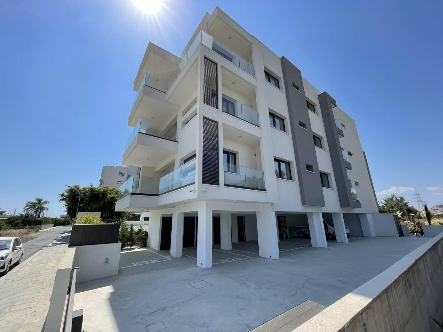 New 3-bedroom apartment in Limassol № 149380: https://dom.com.cy/en/catalog/sale/149380/ (dom.com.cy)