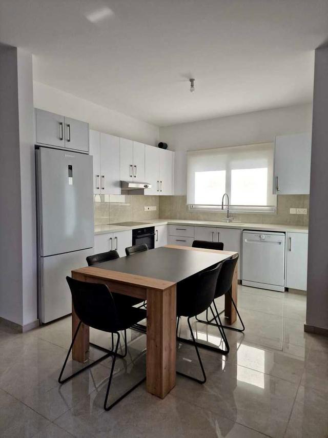 2-bedroom apartment to rent: https://www.bazaraki.com/adv/5798600_2-bedroom-apartment-to-rent (www.bazaraki.com)