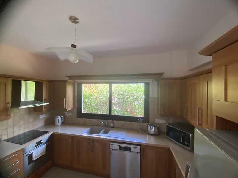  3-bedroom villa to rent: https://www.bazaraki.com/adv/5792553_3-bedroom-villa-to-rent (www.bazaraki.com)