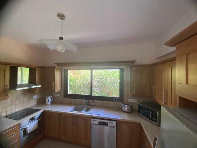  3-bedroom villa to rent: https://www.bazaraki.com/adv/5792553_3-bedroom-villa-to-rent (www.bazaraki.com)