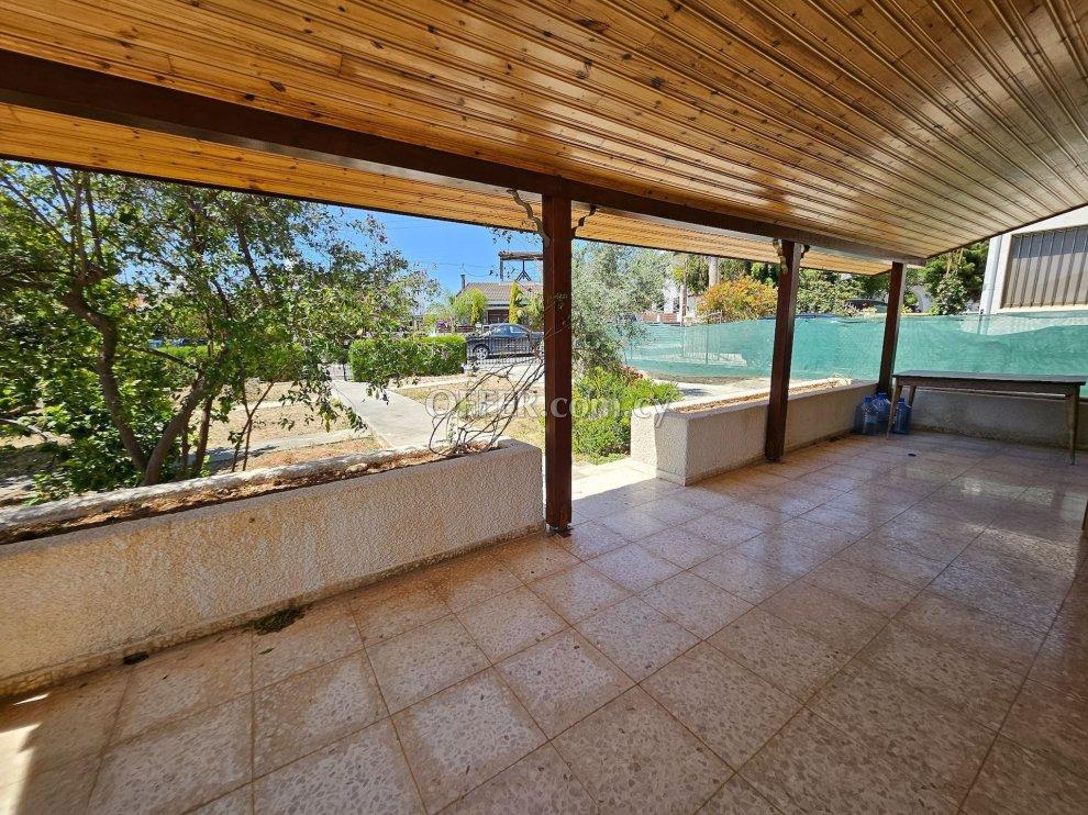 3 Bed Detached Bungalow for rent in Episkopi, Limassol: https://www.offer.com.cy/en/3-bed-detached-bungalow-for-rent-in-episkopi-limassol/21-816218/ (www.offer.com.cy)