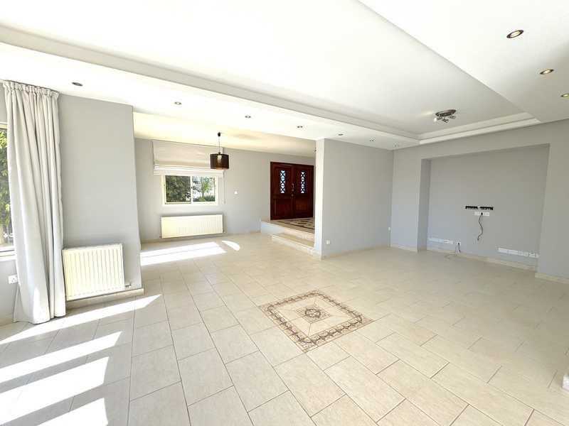5-bedroom villa to rent: https://www.bazaraki.com/adv/5787703_5-bedroom-villa-to-rent (www.bazaraki.com)