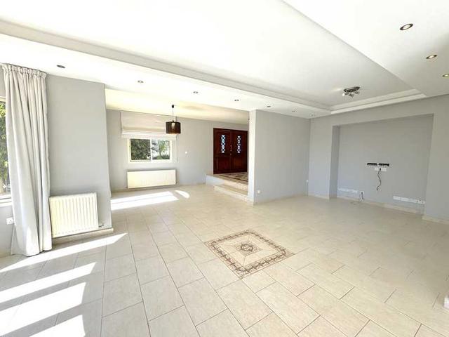 5-bedroom villa to rent: https://www.bazaraki.com/adv/5787703_5-bedroom-villa-to-rent (www.bazaraki.com)