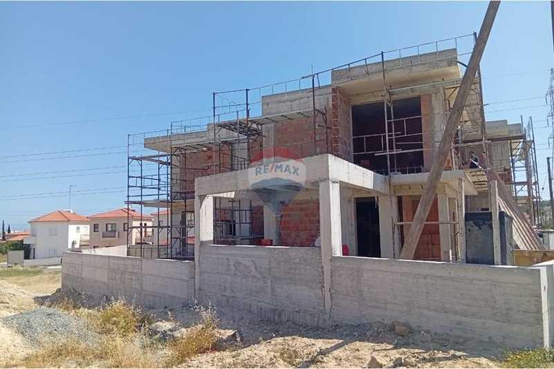 3-bedroom semi-detached for sale: https://www.bazaraki.com/adv/5787678_3-bedroom-semi-detached-for-sale (www.bazaraki.com)