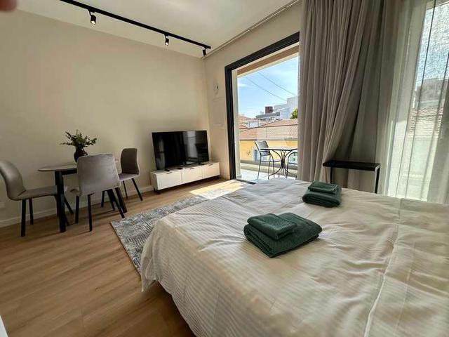 New central luxury studio: https://www.bazaraki.com/adv/5789401_new-central-luxury-studio (www.bazaraki.com)