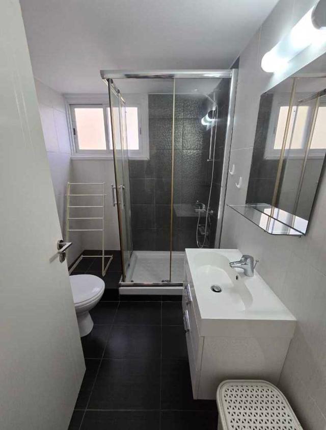 2-bedroom apartment to rent: https://www.bazaraki.com/adv/5791397_2-bedroom-apartment-to-rent (www.bazaraki.com)