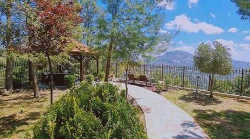 3-bedroom villa to rent: https://www.bazaraki.com/adv/5796769_3-bedroom-villa-to-rent (www.bazaraki.com)