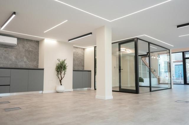 Commercial Building 180 SQM For Rent: https://www.zyprus.com/property/39163/bedrooms-building-commercial-building-in-limassol-city-centre-limassol (www.zyprus.com)