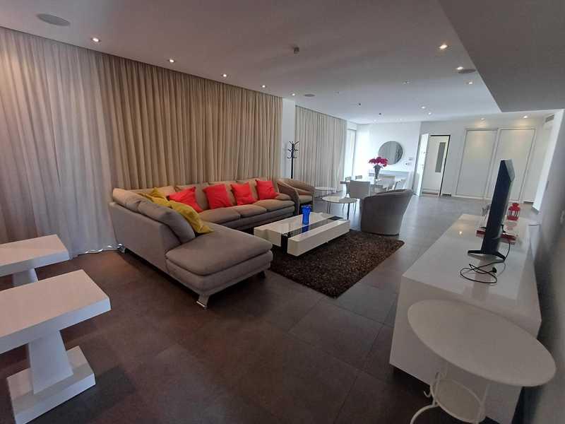 4-bedroom apartment to rent: https://www.bazaraki.com/adv/5795932_4-bedroom-apartment-to-rent (www.bazaraki.com)
