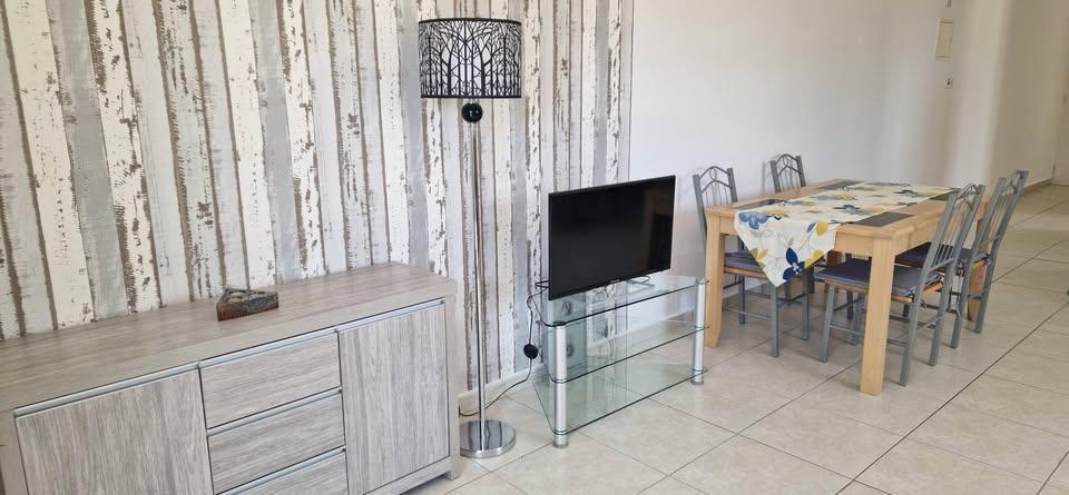 1 bedroom Peyia: https://www.facebook.com/marketplace/item/2222150261546578 (www.facebook.com)