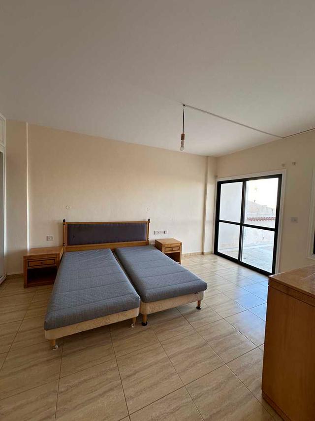 1-bedroom apartment to rent: https://www.bazaraki.com/adv/5797087_1-bedroom-apartment-to-rent (www.bazaraki.com)