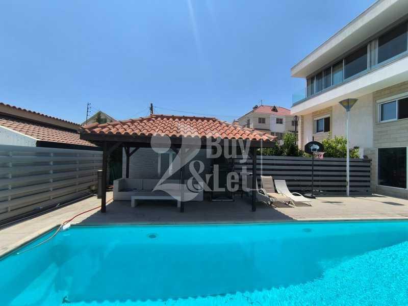 4-bedroom villa for sale: https://www.bazaraki.com/adv/5791180_4-bedroom-villa-for-sale (www.bazaraki.com)