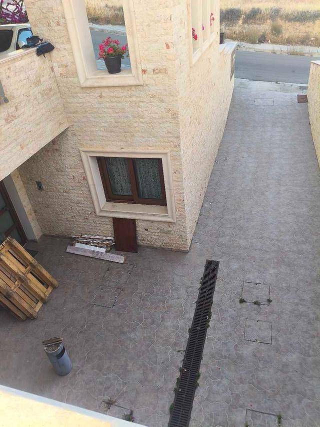 5-bedroom detached house for sale: https://www.bazaraki.com/adv/5792757_5-bedroom-detached-house-for-sale (www.bazaraki.com)