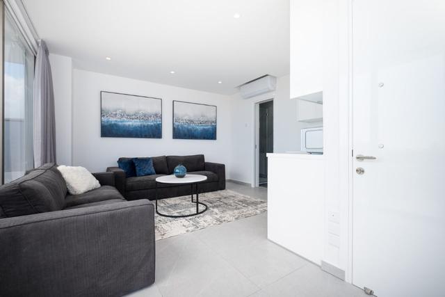 New 6-bedroom penthouse for rent in Town Center Larnaca, Cyprus. - Object № 150079: https://dom.com.cy/en/catalog/rent/150079/ (dom.com.cy)