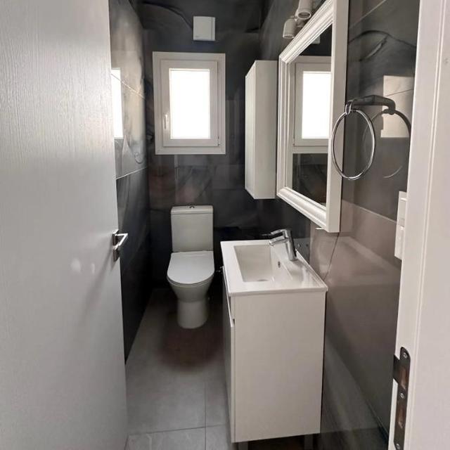 3-bedroom flat in Limassol №152903: https://dom.com.cy/en/catalog/rent/152903/ (dom.com.cy)
