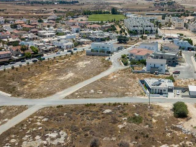 Residential land 4348 m²: https://www.bazaraki.com/adv/5798194_residential-land-4348-m2 (www.bazaraki.com)