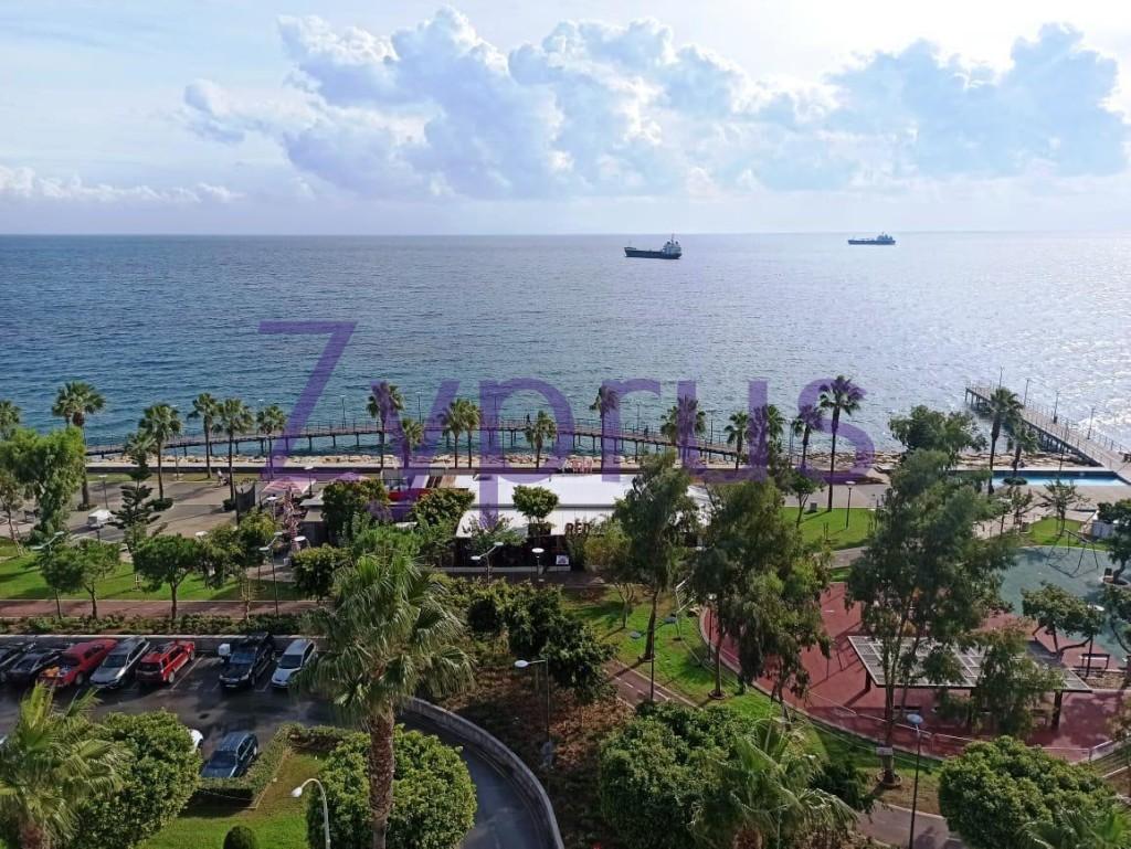 3 Bedroom Penthouse For Rent: https://www.zyprus.com/property/39367/3-bedrooms-apartment-penthouse-in-limassol-city-centre-limassol (www.zyprus.com)