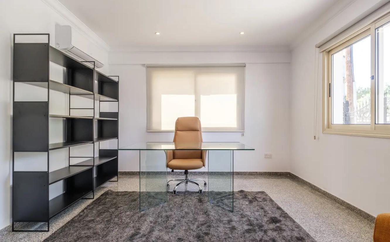4-bedroom villa in Limassol №153448: https://dom.com.cy/en/catalog/rent/153448/ (dom.com.cy)