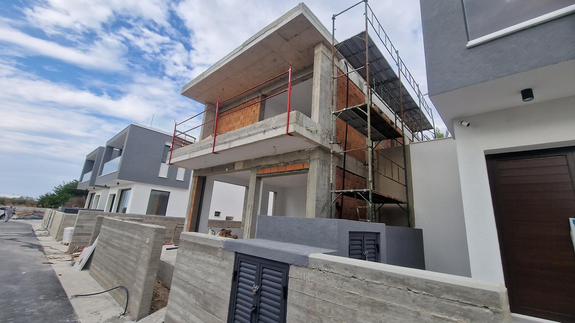 New 3-bedroom house in Paphos № 153079: https://dom.com.cy/en/catalog/sale/153079/ (dom.com.cy)