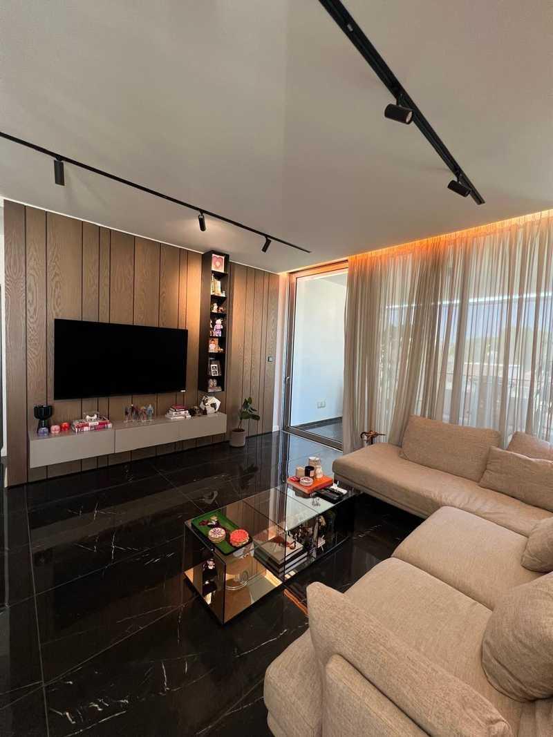 2-bedroom apartment to rent: https://www.bazaraki.com/adv/5795111_2-bedroom-apartment-to-rent (www.bazaraki.com)