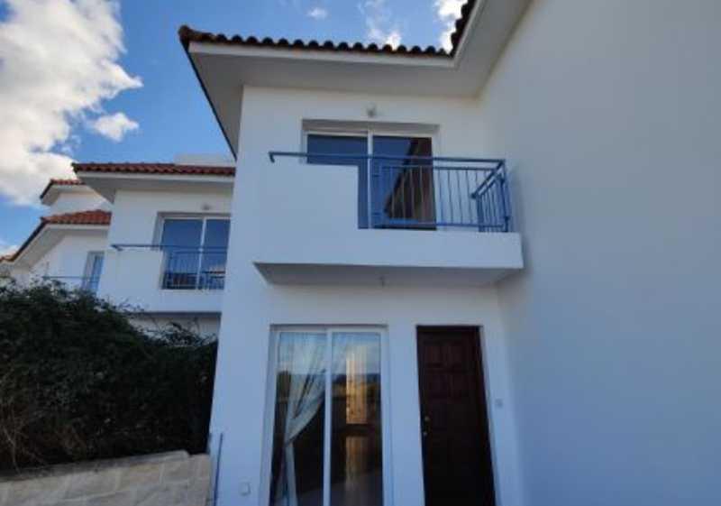 2-bedroom villa for sale: https://www.bazaraki.com/adv/5787128_2-bedroom-villa-for-sale (www.bazaraki.com)