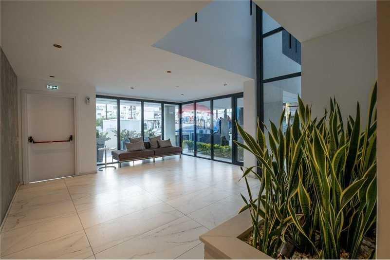 3-bedroom penthouse for sale: https://www.bazaraki.com/adv/5798073_3-bedroom-penthouse-for-sale (www.bazaraki.com)