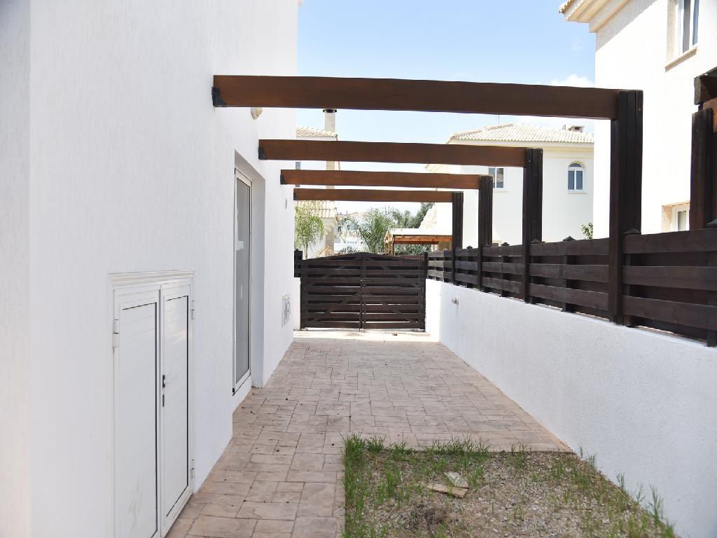 3 Bedroom Detached House For Sale: https://www.zyprus.com/property/39395/3-bedrooms-house-detached-house-in-kapparis-paralimni-famagusta (www.zyprus.com)