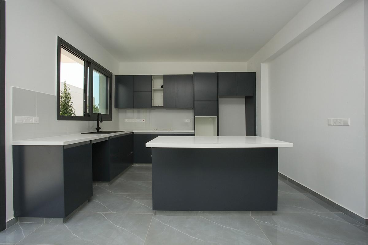 New 3-bedroom house in Paphos № 153079: https://dom.com.cy/en/catalog/sale/153079/ (dom.com.cy)