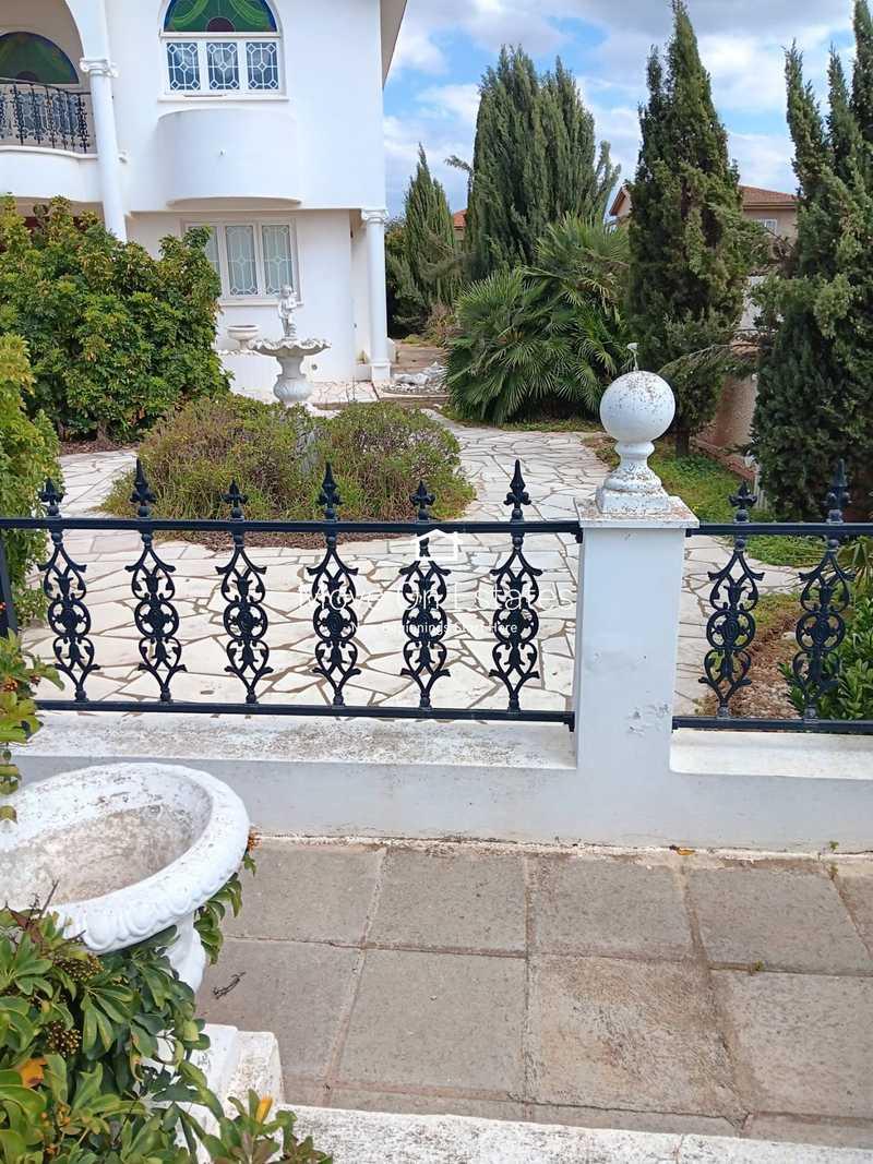 4-bedroom detached house for sale: https://www.bazaraki.com/adv/5786747_4-bedroom-detached-house-for-sale (www.bazaraki.com)