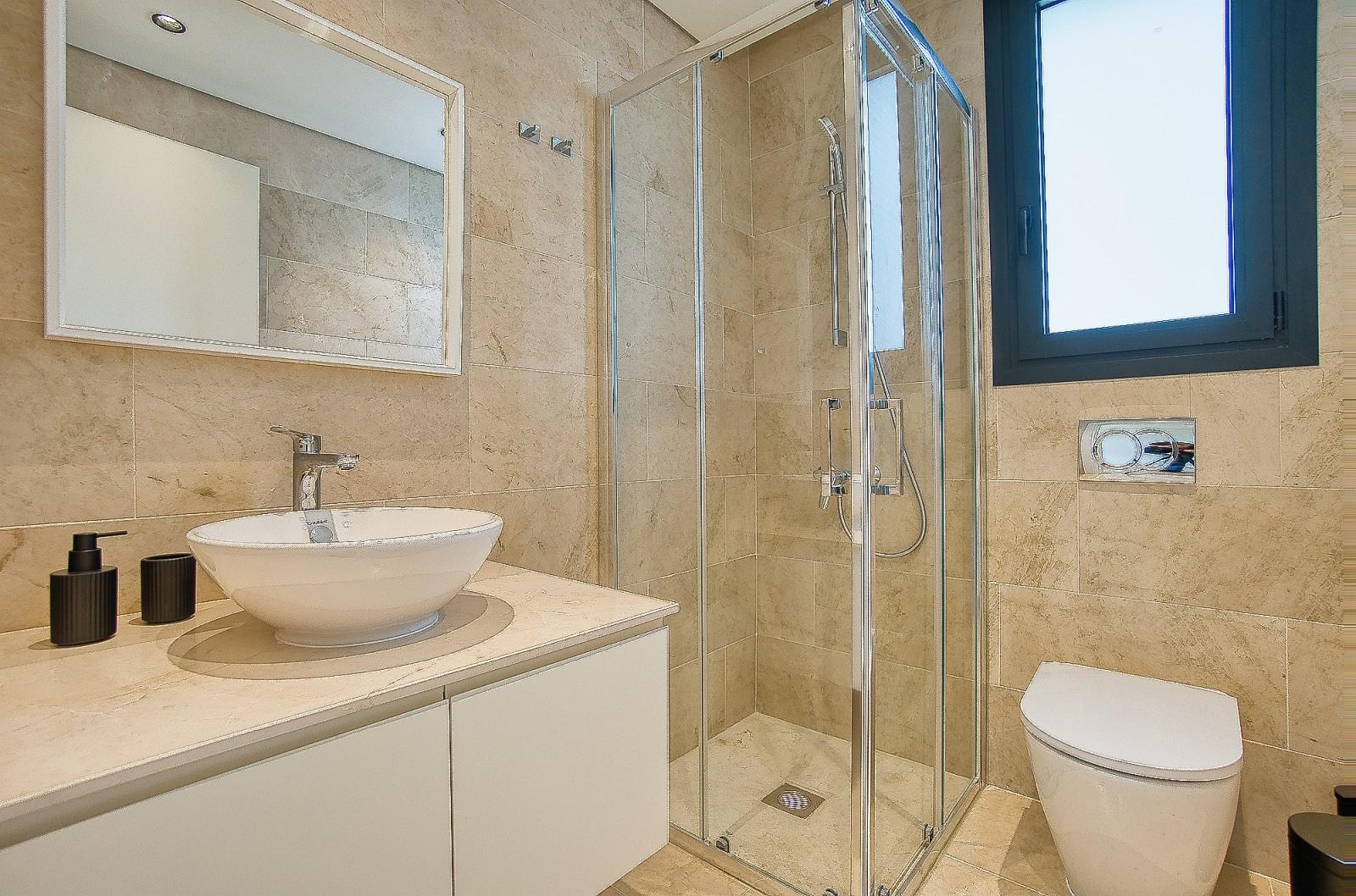 3-bedroom flat in Paphos №153865: https://dom.com.cy/en/catalog/rent/153865/ (dom.com.cy)