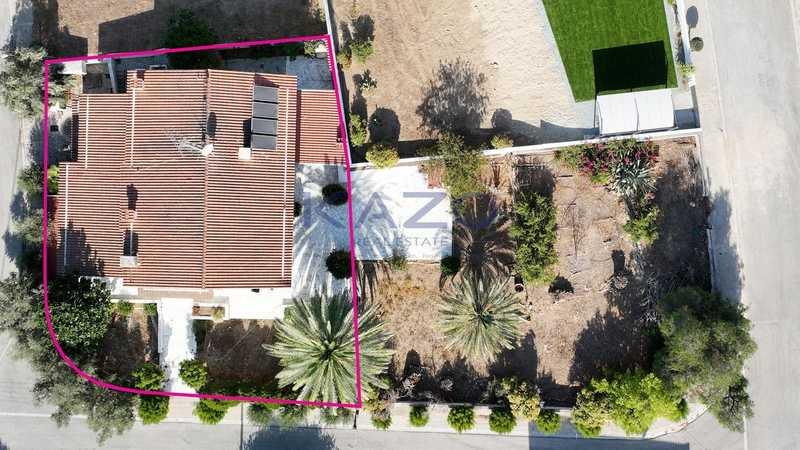 3-bedroom detached house for sale: https://www.bazaraki.com/adv/5795728_3-bedroom-detached-house-for-sale (www.bazaraki.com)