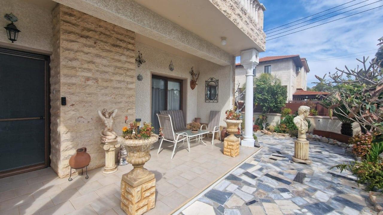 3-bedroom house in Larnaca № 153088: https://dom.com.cy/en/catalog/sale/153088/ (dom.com.cy)