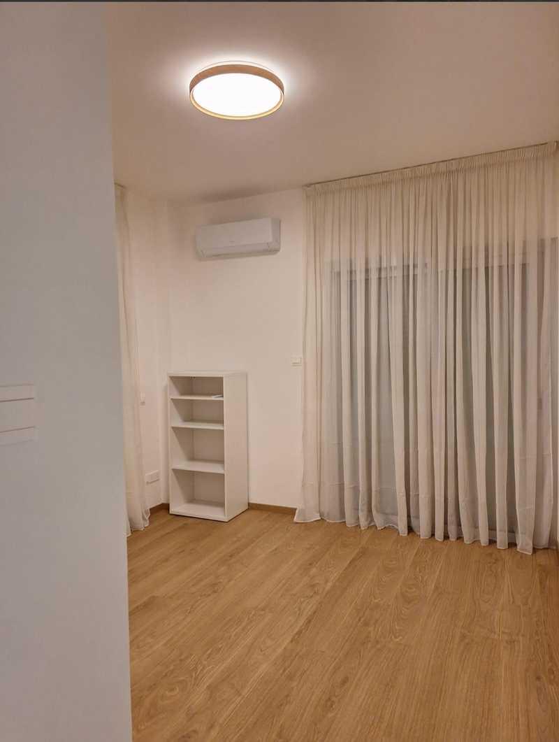 3-bedroom apartment to rent: https://www.bazaraki.com/adv/5795495_3-bedroom-apartment-to-rent (www.bazaraki.com)