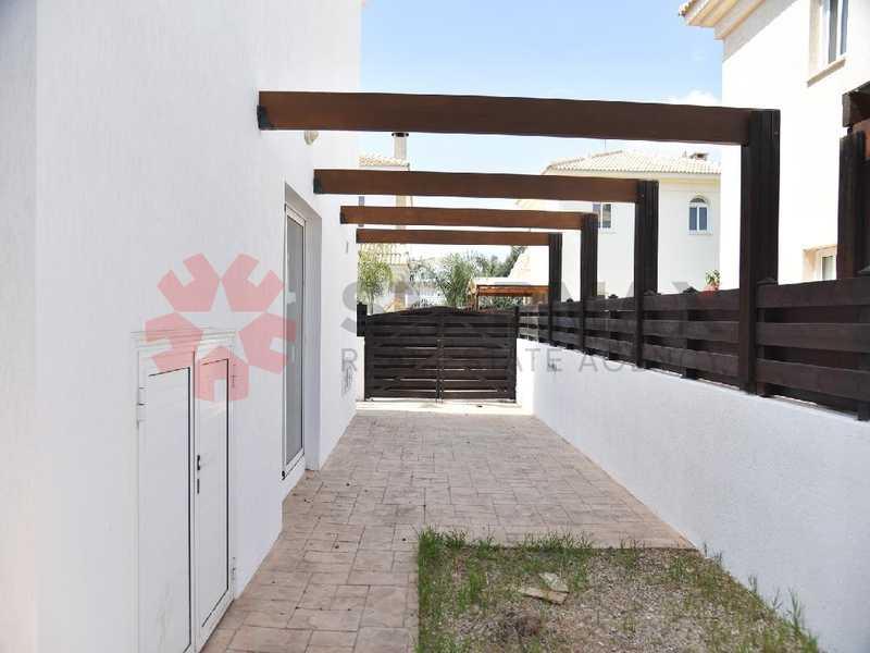 3-bedroom detached house for sale: https://www.bazaraki.com/adv/5797547_3-bedroom-detached-house-for-sale (www.bazaraki.com)