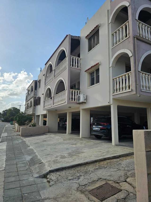  2-bedroom apartment to rent: https://www.bazaraki.com/adv/5797942_2-bedroom-apartment-to-rent (www.bazaraki.com)