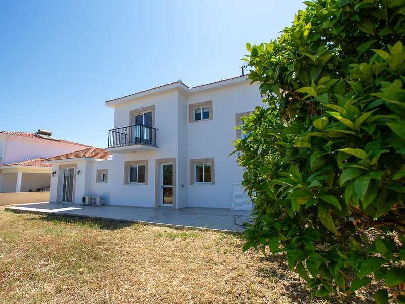 4-bedroom villa for sale: https://www.bazaraki.com/adv/5797316_4-bedroom-villa-for-sale (www.bazaraki.com)