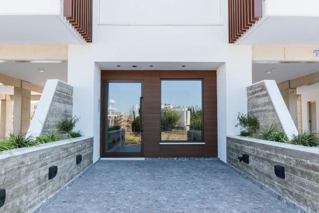 New 2-bedroom flat in Paphos № 153687: https://dom.com.cy/en/catalog/sale/153687/ (dom.com.cy)