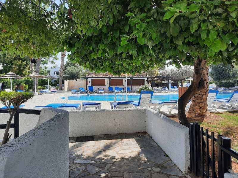 2-bedroom apartment for sale: https://www.bazaraki.com/adv/5795804_2-bedroom-apartment-for-sale (www.bazaraki.com)