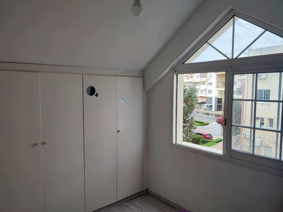 Room for rent short term: https://www.facebook.com/marketplace/item/1017976639966208 (www.facebook.com)